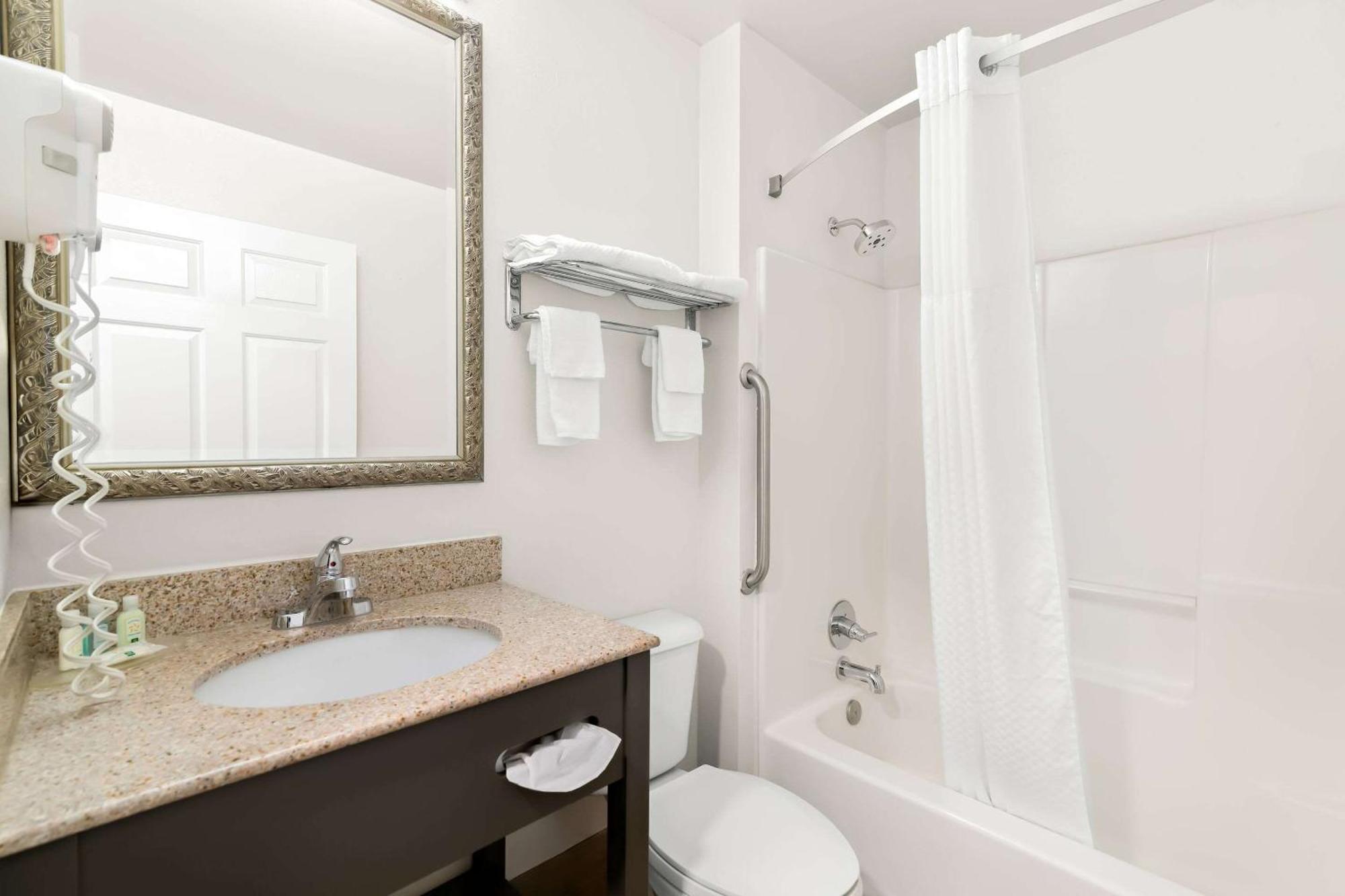 Quality Inn Merrimack - Nashua Dış mekan fotoğraf